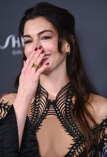 Full leaked Anne hathaway page private onlyfans photo
