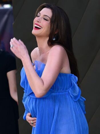 Full leaked Anne hathaway page private onlyfans photo
