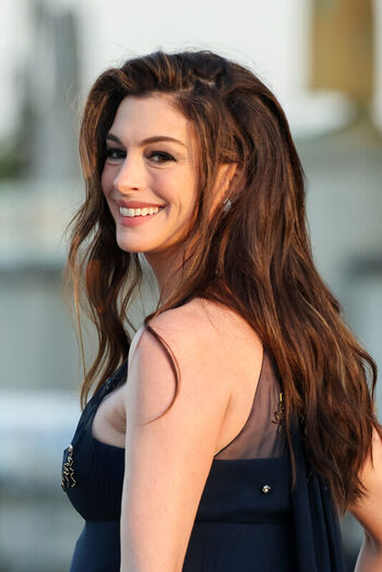 Anne Hathaway