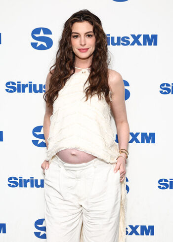 Full leaked Anne hathaway page private onlyfans photo