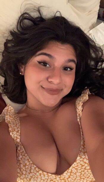 Full leaked Anniesbookstore private onlyfans photo