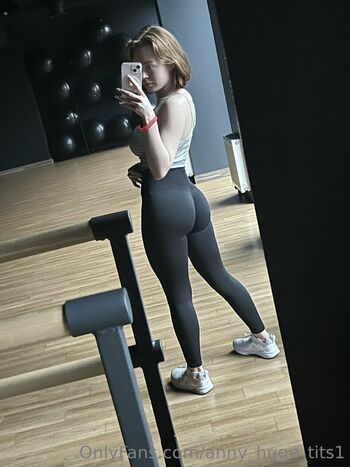 Full leaked Anny huge tits private onlyfans photo