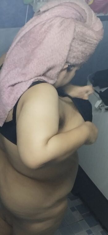 Full leaked Anouk busty private onlyfans photo