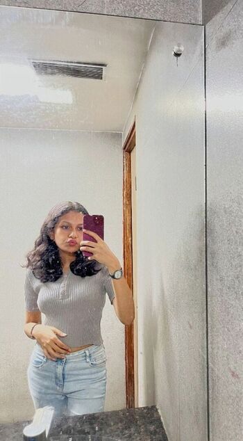 Full leaked Anushka das private onlyfans photo