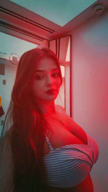 Full leaked Anushka solanki private onlyfans photo