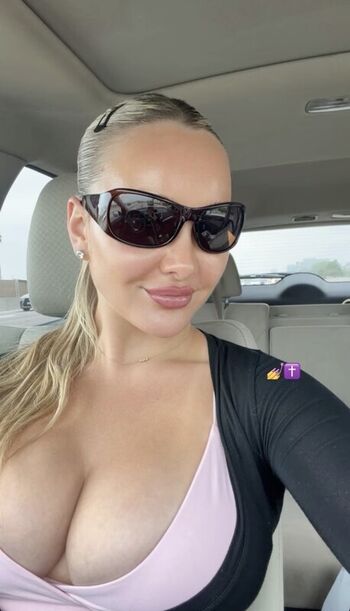 Anya Nicolodi