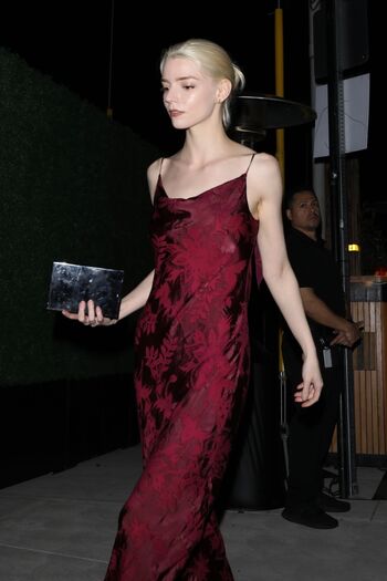 Full leaked Anya taylor joy  page private onlyfans photo