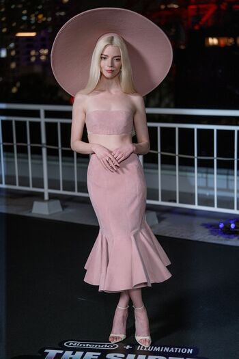 Full leaked Anya taylor joy  page private onlyfans photo