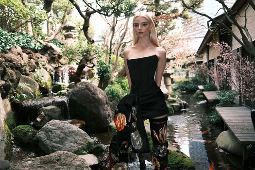 Full leaked Anya taylor joy page private onlyfans photo