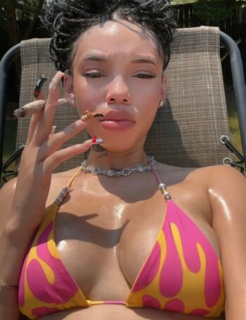 Full leaked Anycia private onlyfans photo