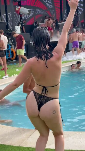 Full leaked Aora dj private onlyfans photo