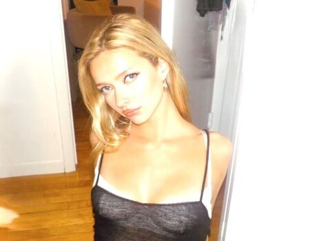 Full leaked Apple martin private onlyfans photo