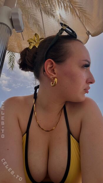 Full leaked Apr allegra private onlyfans photo