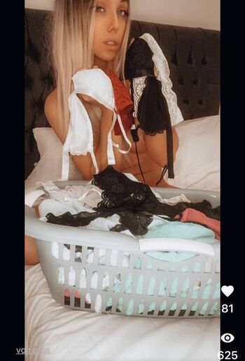 Full leaked Aprildavis private onlyfans photo