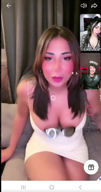 Full leaked Arab camgirl private onlyfans photo
