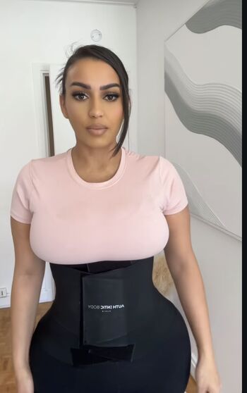 Full leaked Arbia kidadi private onlyfans photo