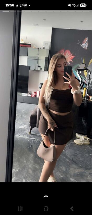 Full leaked Areliann page private onlyfans photo