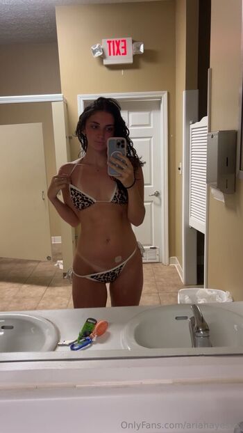 Full leaked Ariahayesxx private onlyfans photo
