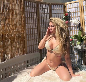 Full leaked Ariana private onlyfans photo