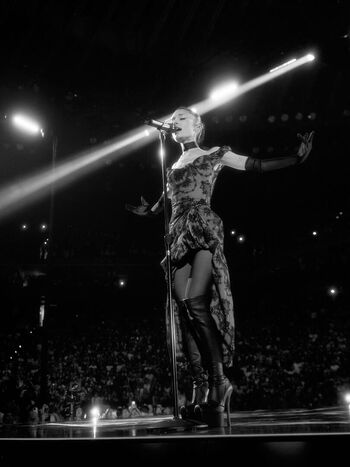 Full leaked Ariana grande page private onlyfans photo