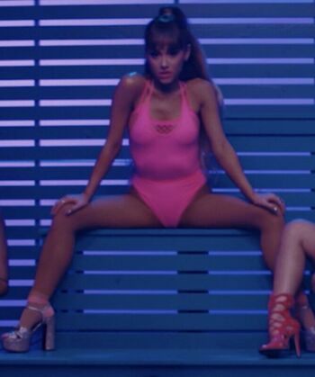 Full leaked Ariana grande  page private onlyfans photo