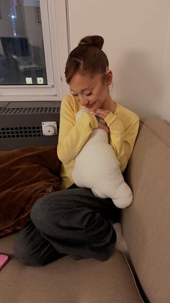 Full leaked Ariana grande private onlyfans photo