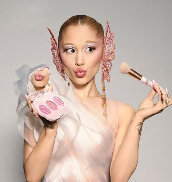 Full leaked Ariana grande private onlyfans photo