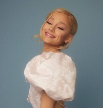 Full leaked Ariana grande private onlyfans photo