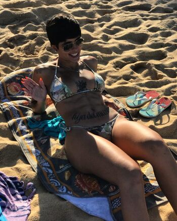 Full leaked Arianelcrd private onlyfans photo