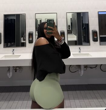 arianna_deniseee