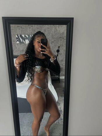 arianna_deniseee
