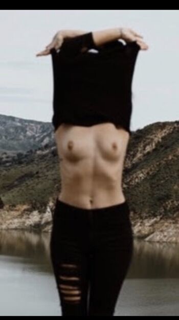 Full leaked Arielle livernoche private onlyfans photo