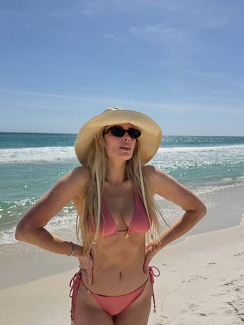 Full leaked Arielle vandenberg private onlyfans photo