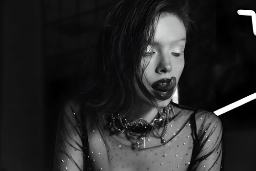 Full leaked Dakota doll/ private onlyfans photo