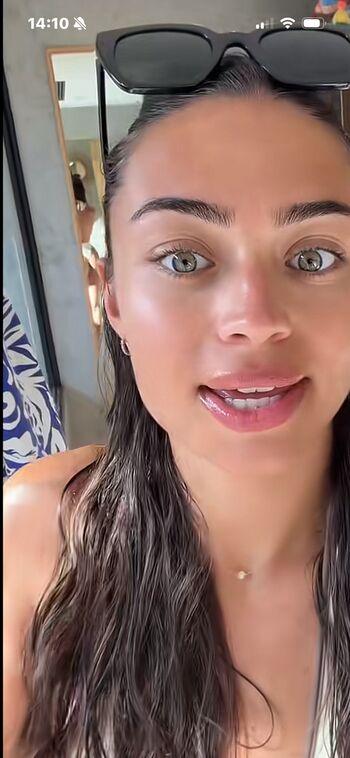 Full leaked Armellebdn private onlyfans photo