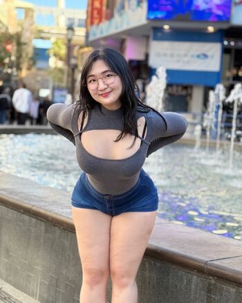 Full leaked Aroomi kim page private onlyfans photo