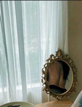Full leaked Arryn zech private onlyfans photo