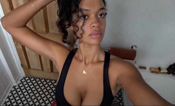 Full leaked Artsynya private onlyfans photo