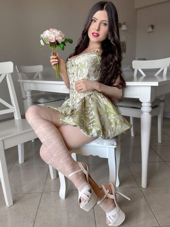Full leaked Arual bloom page private onlyfans photo