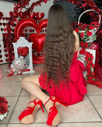Full leaked Arual bloom page private onlyfans photo