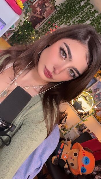 Full leaked Aruuu page private onlyfans photo