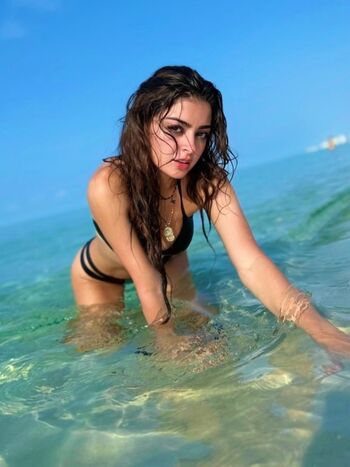 Full leaked Aruuu private onlyfans photo