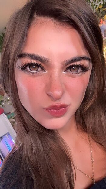 Full leaked Aruuu private onlyfans photo