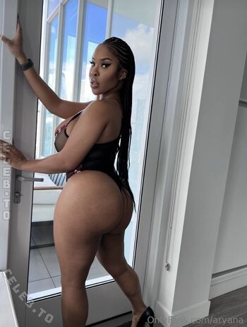 Full leaked Aryana page private onlyfans photo
