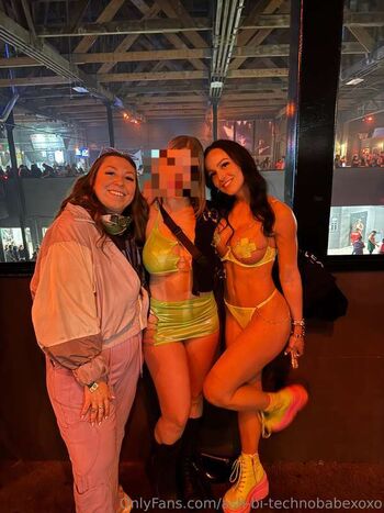 ash-bi-technobabexoxo