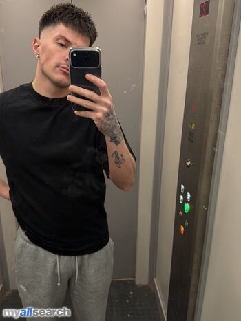 Full leaked Ashleecoggin private onlyfans photo