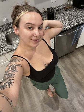 Full leaked Ashleekummings private onlyfans photo
