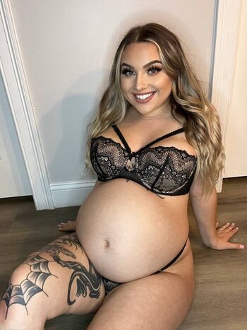 Full leaked Ashleekummings private onlyfans photo