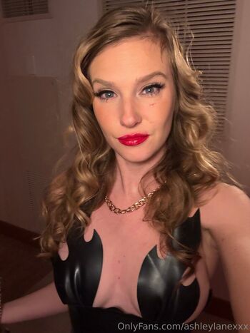 Full leaked Ashley lane page private onlyfans photo