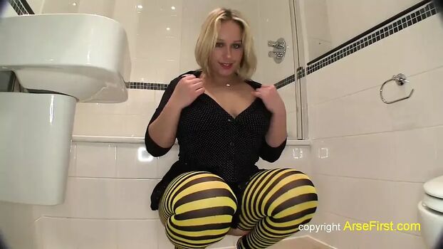 Full leaked Ashley nicole yoga private onlyfans photo